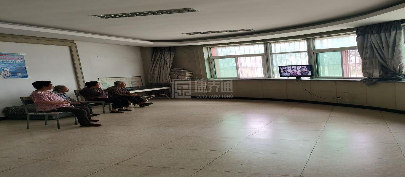 北京市房山区丽昆老年护理院环境图-餐台