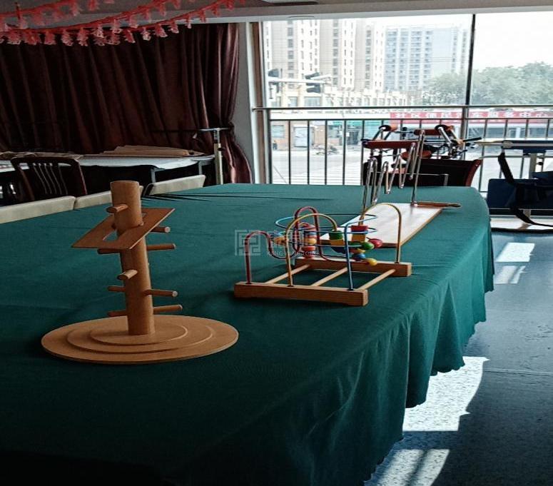 北京市丰台区颐年堂养老院环境图-餐台