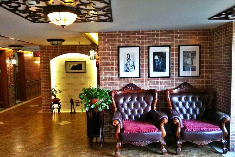 上海虹口区红日家园老年公寓环境图-餐台