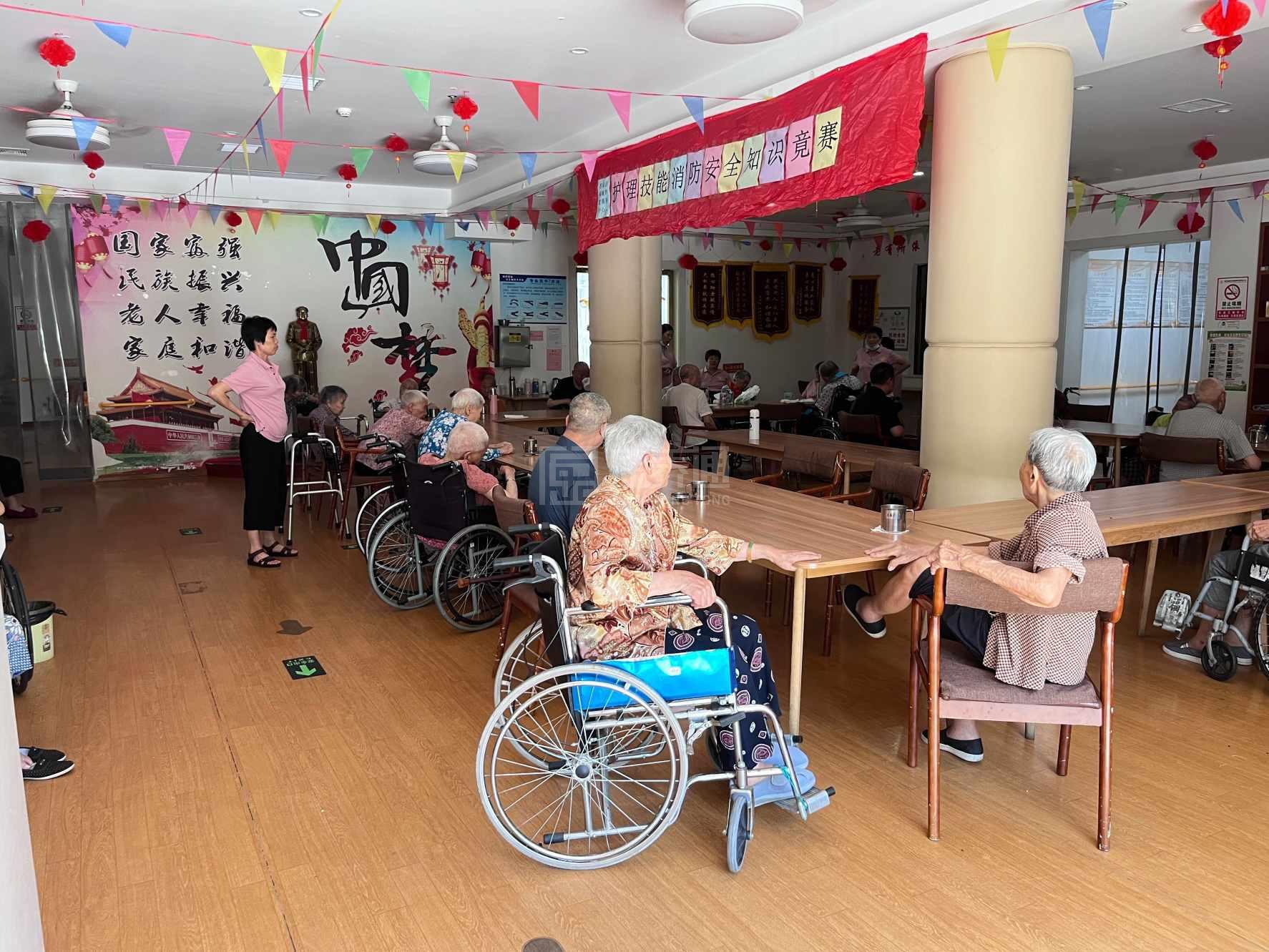 郴州市苏仙区柿竹园社区福城养老服务中心服务项目图1健康安全、营养均衡、味美可口