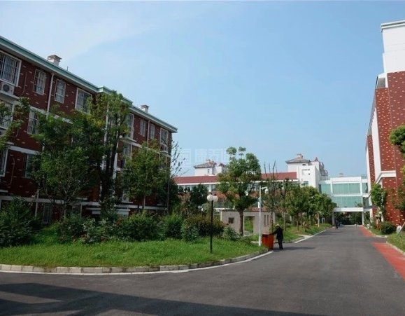 乐慈颐康园老年养护中心关于我们-轮播图2