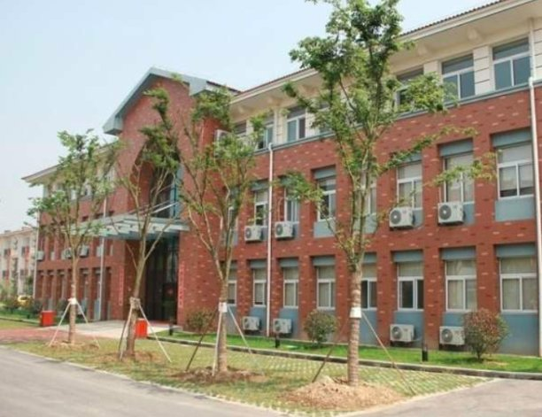 老龄人口已超1800万 养老服务要这样变新闻封面