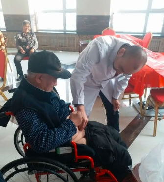  政策驱动视角下失能老人社区养老服务政策新闻封面