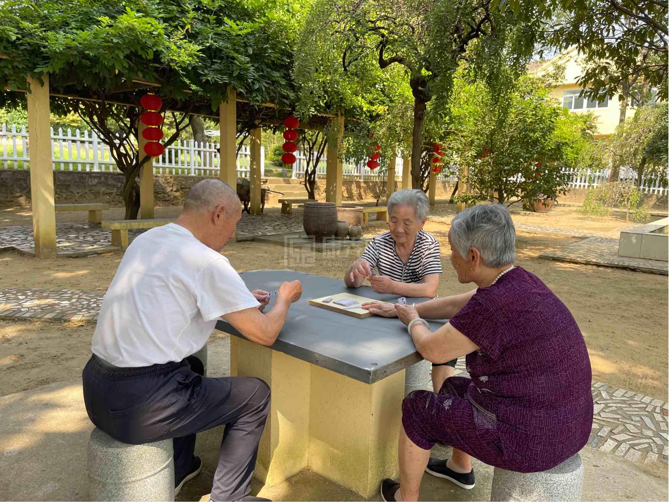 芜湖市繁昌区不老松医养老中心关于我们-轮播图2