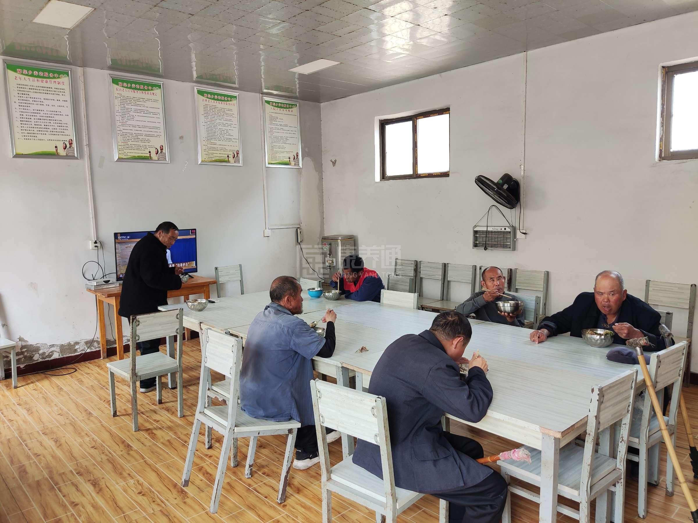 界首市邴集乡养老服务中心环境图-走廊