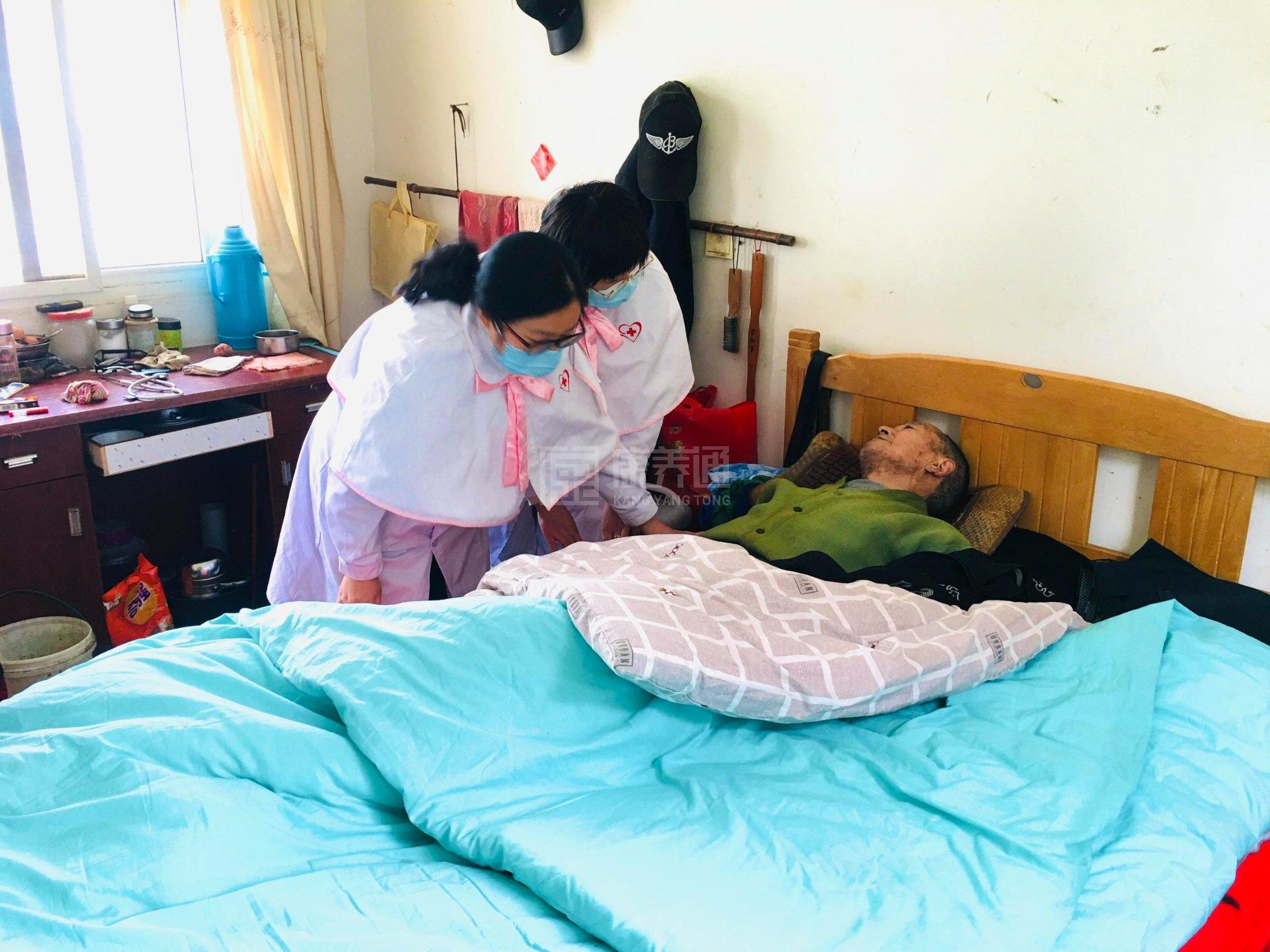 青阳县丁桥镇养老服务中心环境图-阳台