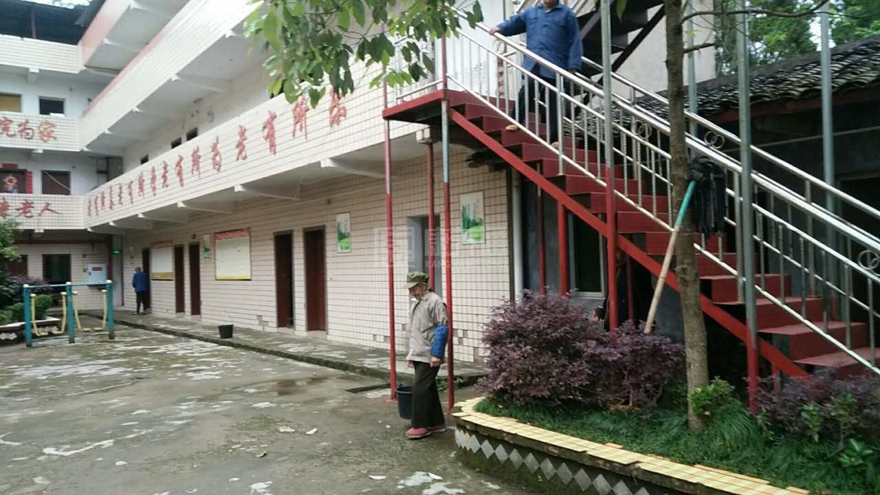 重庆市万州区后山镇敬老院环境图-阳台