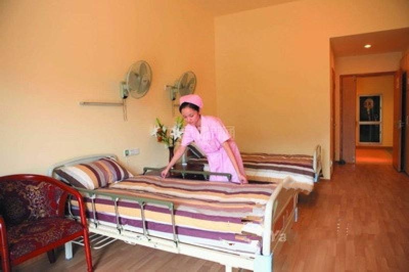 杭州金色年华金家岭退休生活中心环境图-洗手间