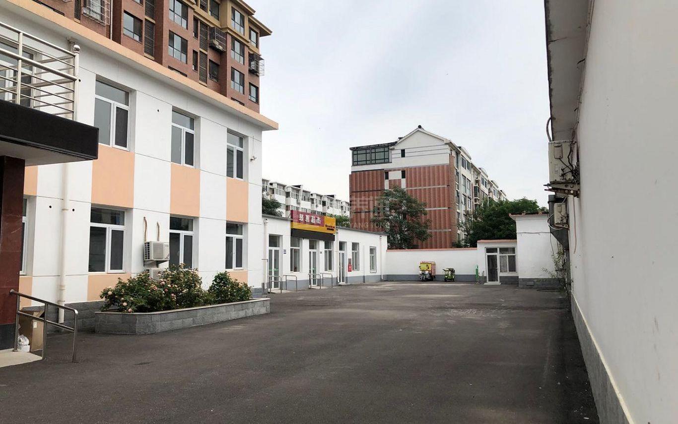 顺义后沙峪社区养老服务驿站环境图-餐台
