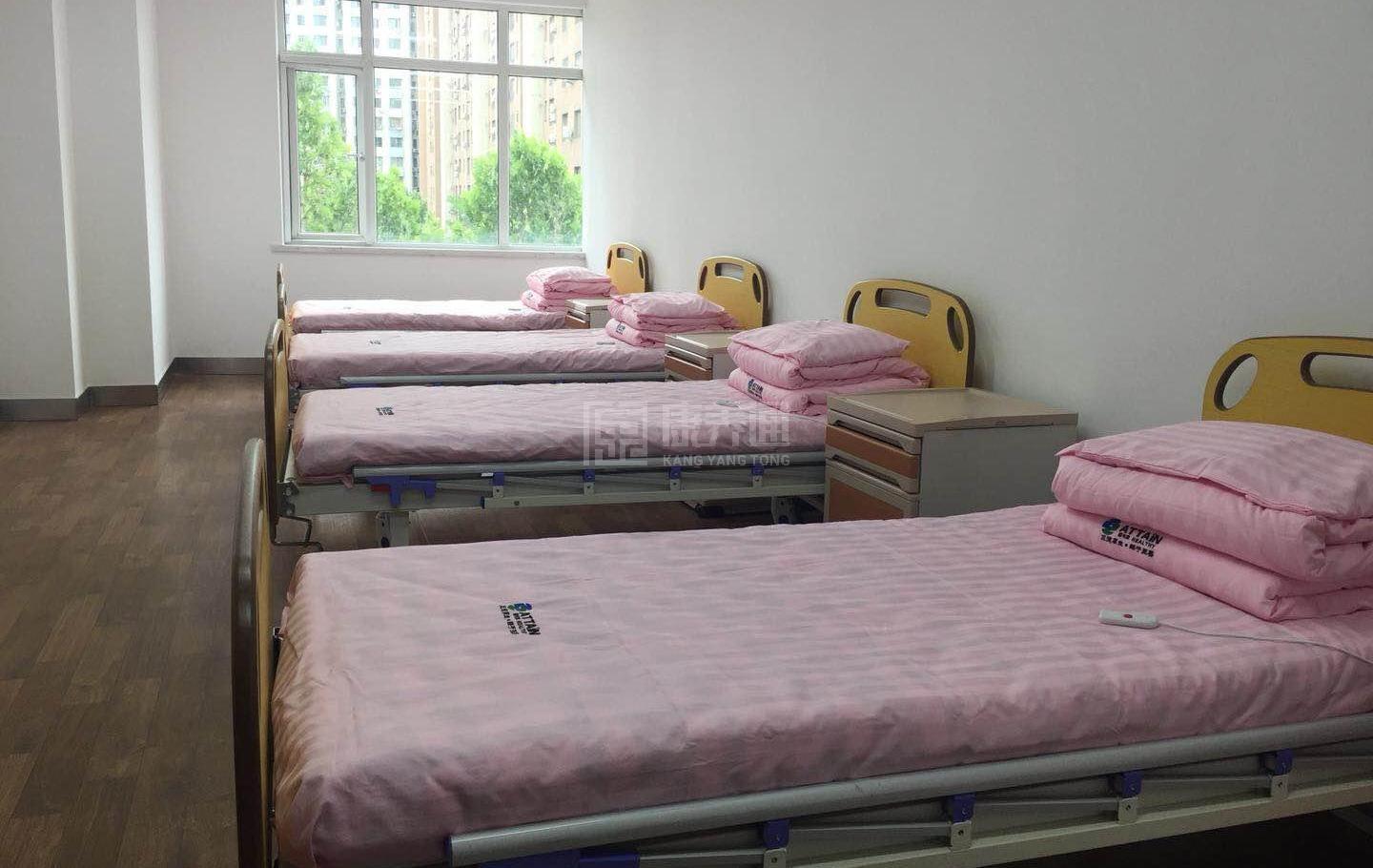 昌平天通苑南街道养老服务驿站环境图-阳台