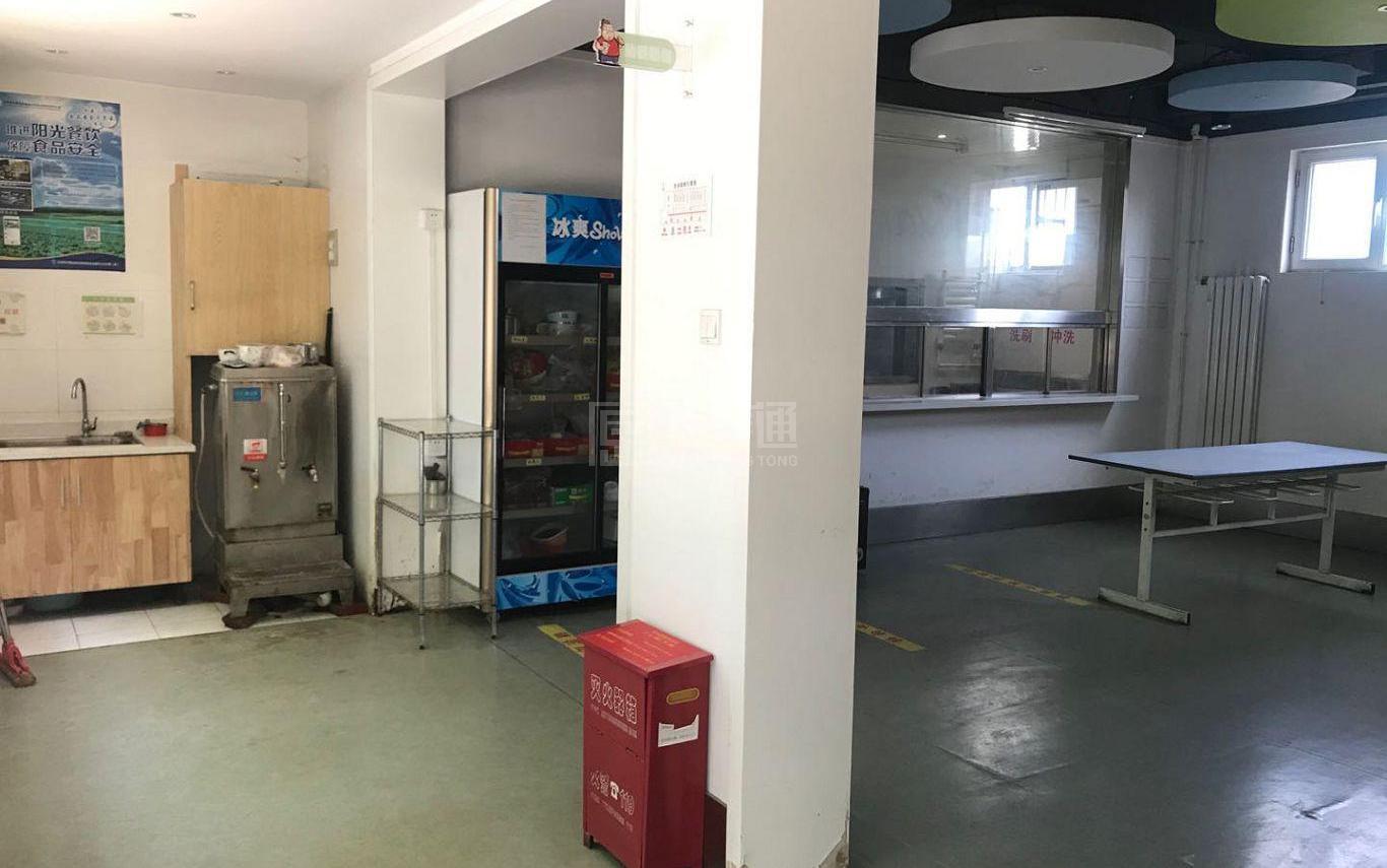 石景山四季园社区养老服务驿站环境图-洗手间