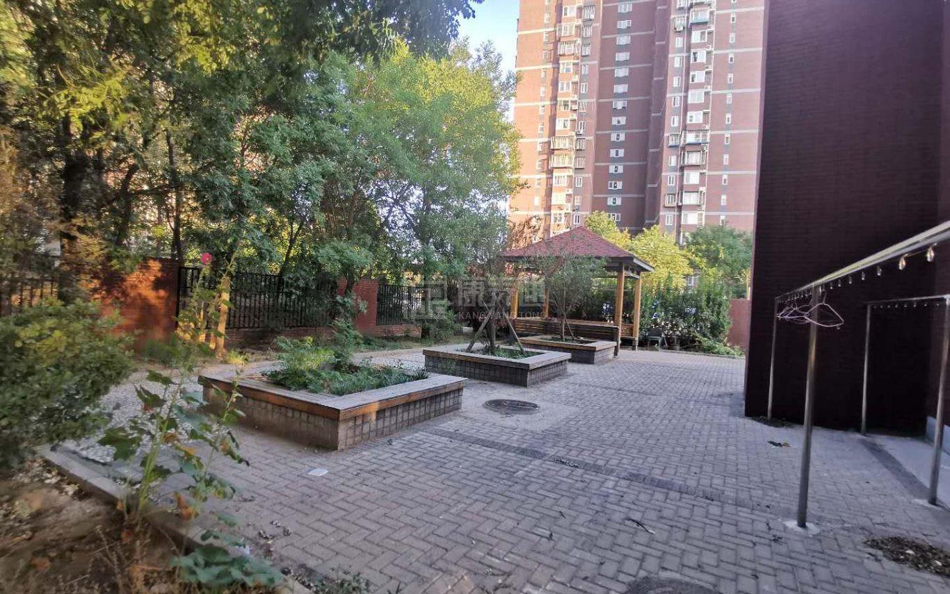 石景山八角景阳东街第一社区养老服务驿站轮播图1