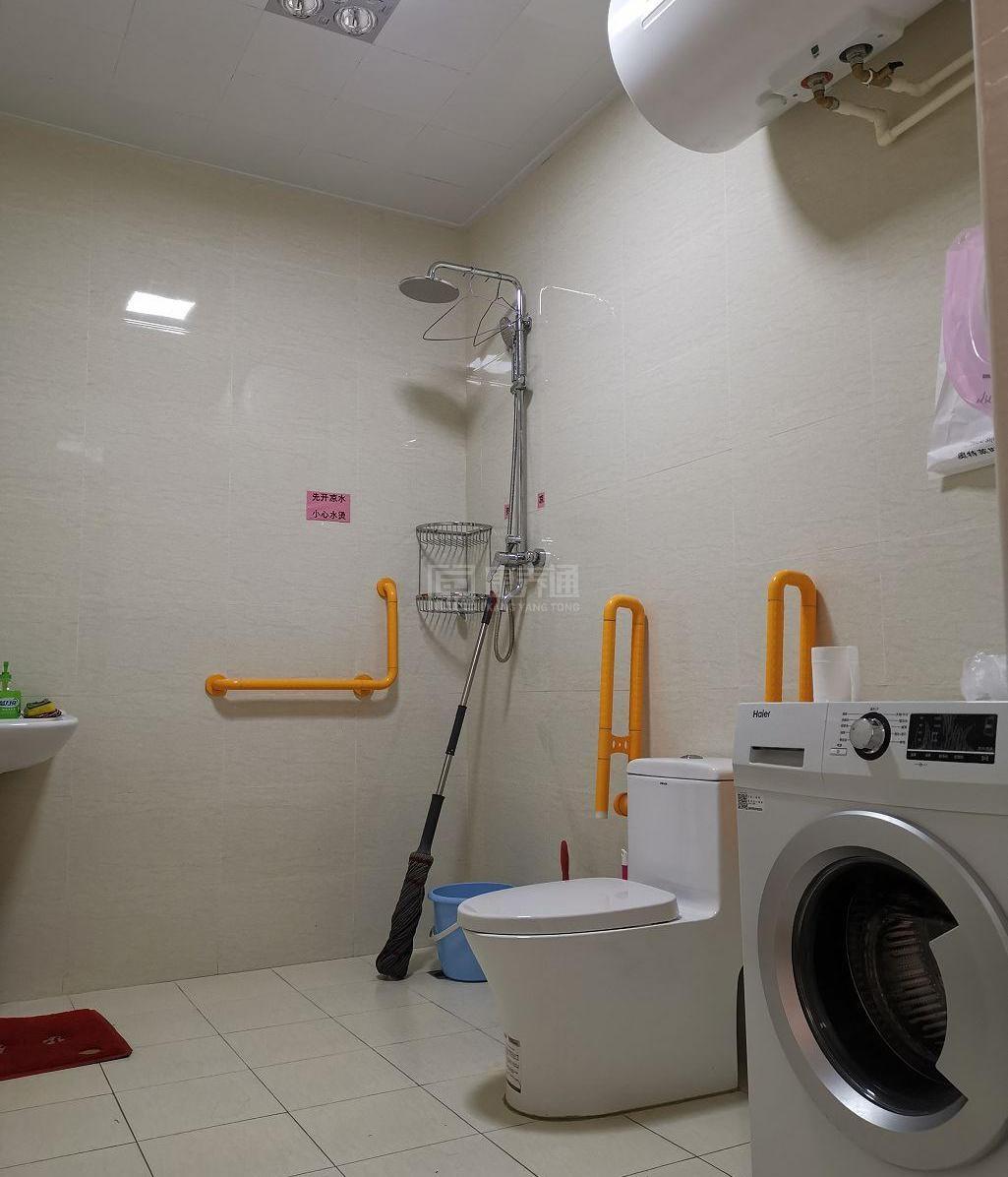 石景山老古城东社区养老服务驿站环境图-餐台