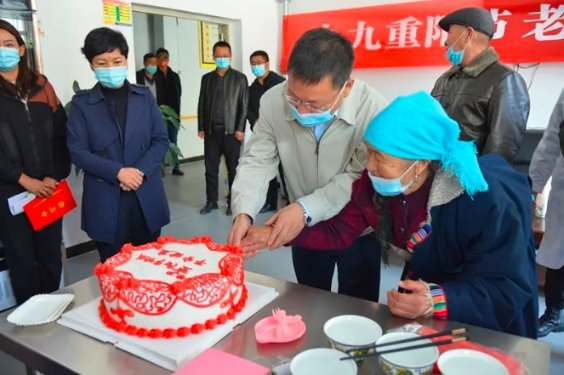 城市社区嵌入式养老服务问题分析及对策新闻封面