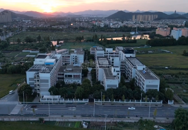 绍兴市社会福利中心关于我们-轮播图1