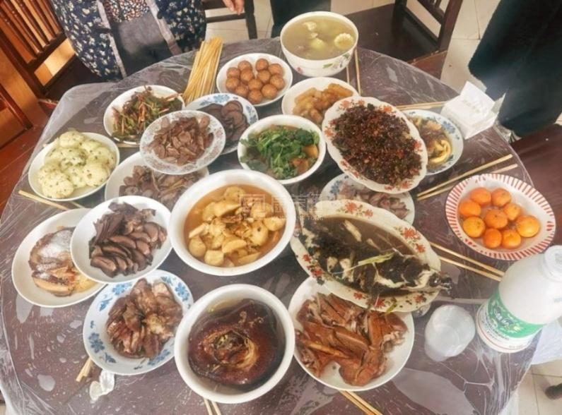 重庆市沙坪坝区金波吉康园老人院服务项目图1春节.中秋.端午节聚餐活动