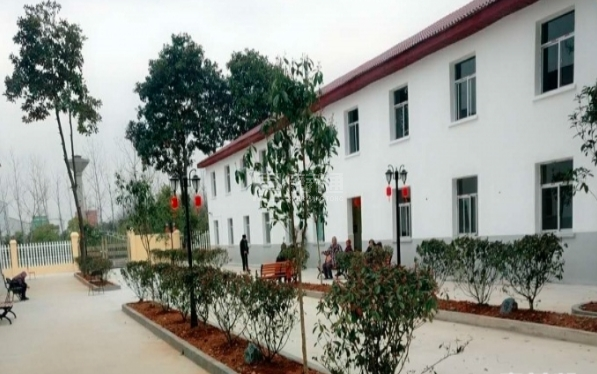 九九童心养老院轮播图2