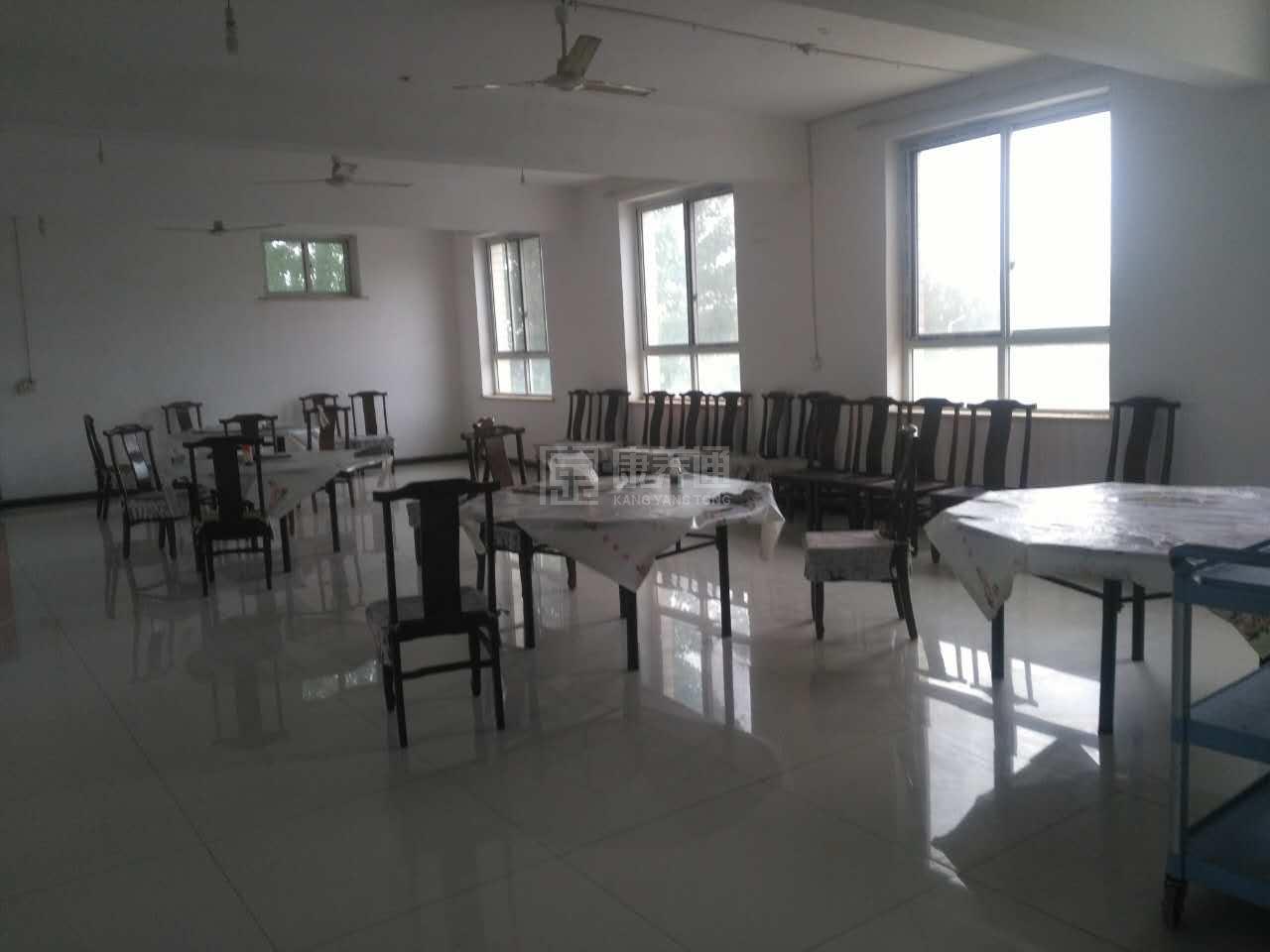 南宫市东太老年养老公寓轮播图1