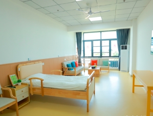 月湖新城医养服务中心轮播图2