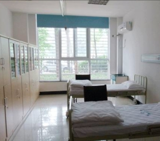 扬州市颐和康复医院关于我们-轮播图2