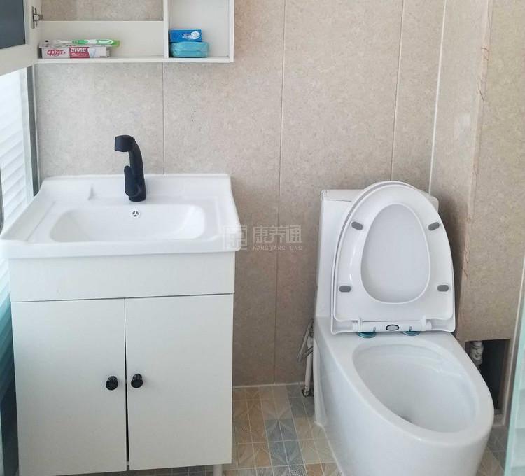 牡丹江市东安区育晟养老院环境图-洗手间