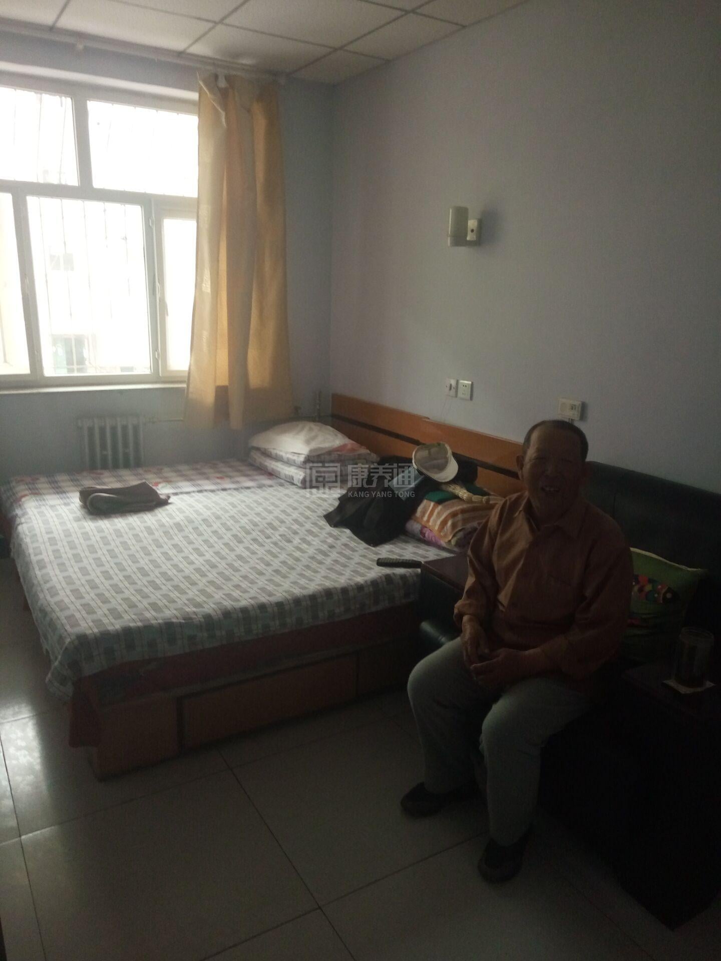 怀来县中心敬老院环境图-床位