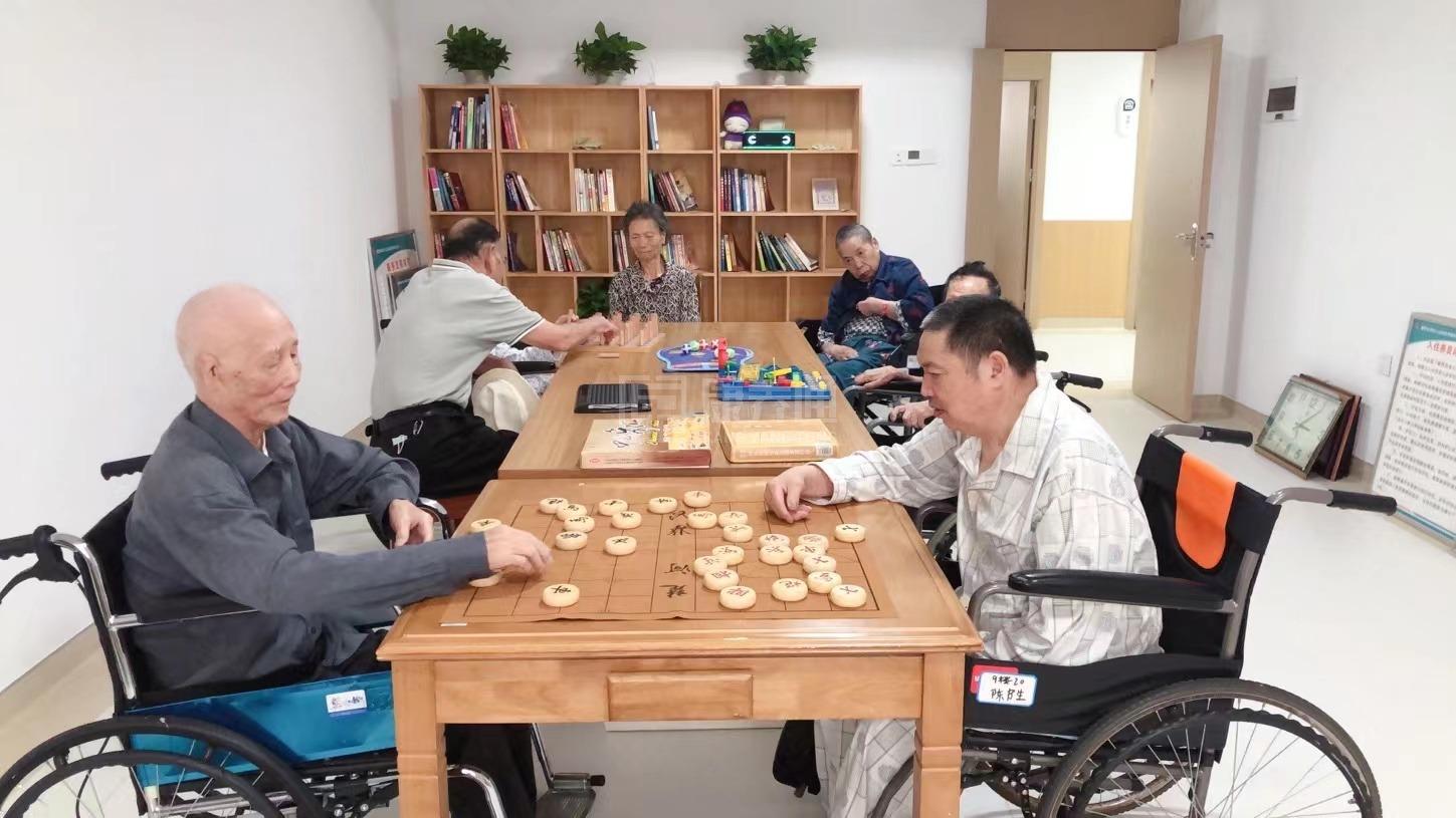 郴州市第四人民医院华湘医养中心服务项目图5为长者生命健康保驾护航