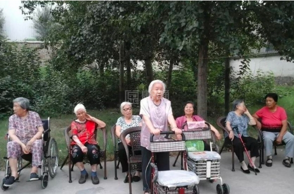 怡心苑养老中心轮播图2