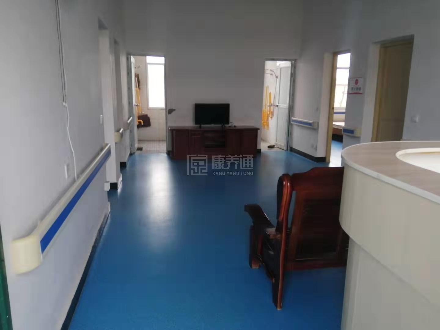 东安县芦洪市中心敬老院关于我们-轮播图1