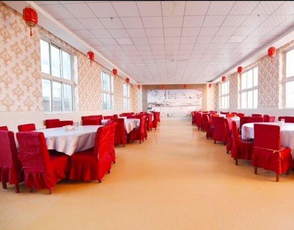 AI赋能2.8亿中国老年人口新闻封面