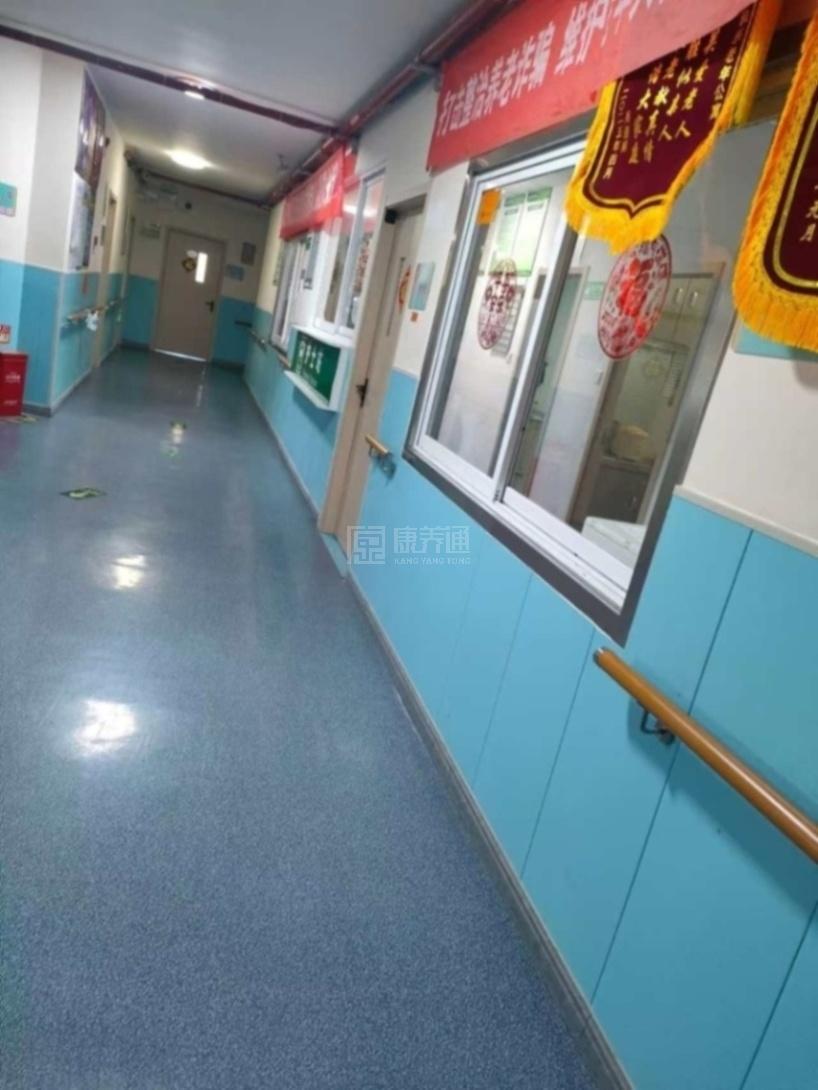 南京市秦淮区家和乐老年公寓环境图-走廊