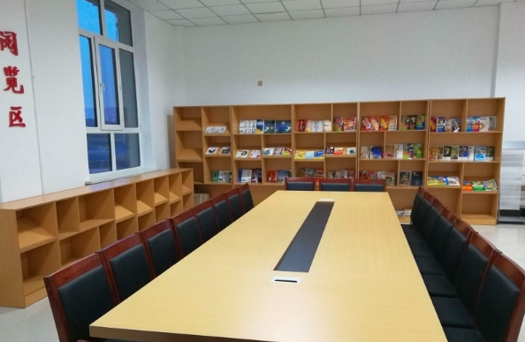 老年人搭伴避暑+“线上化”安全责任书新闻封面